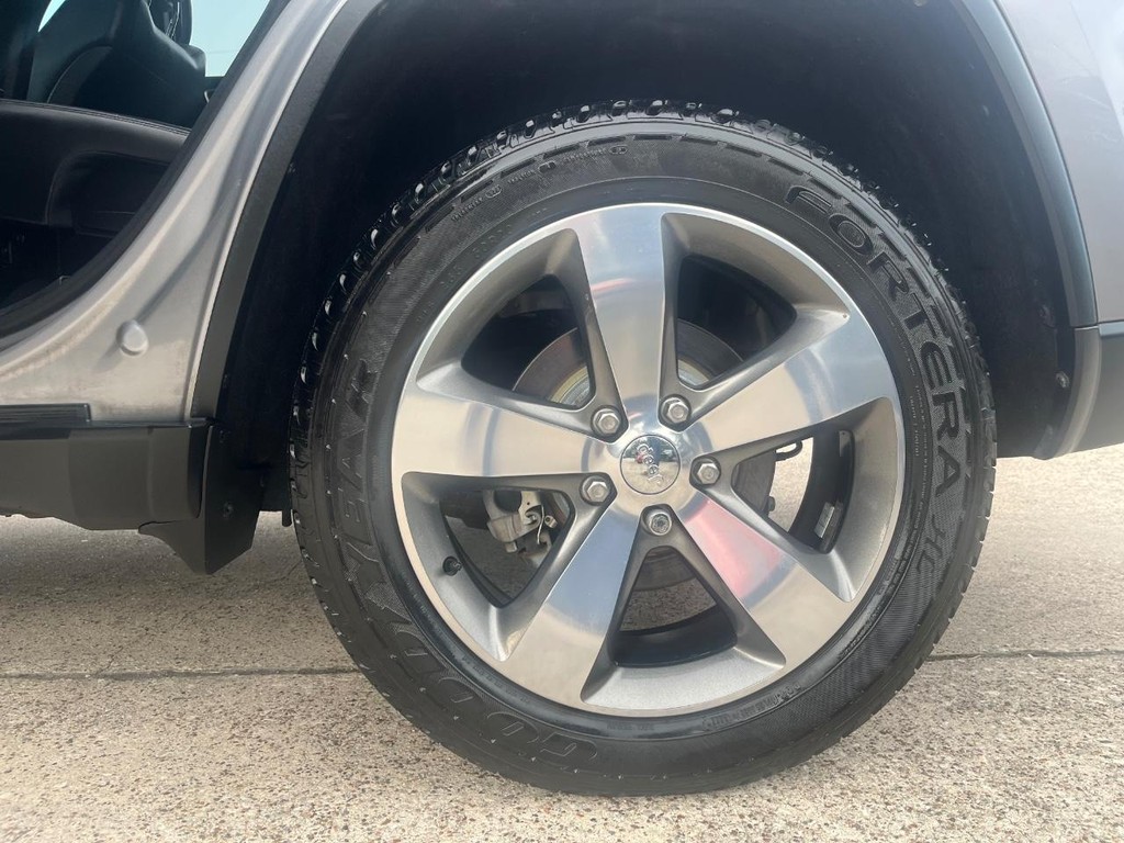 Jeep Grand Cherokee Vehicle Full-screen Gallery Image 27