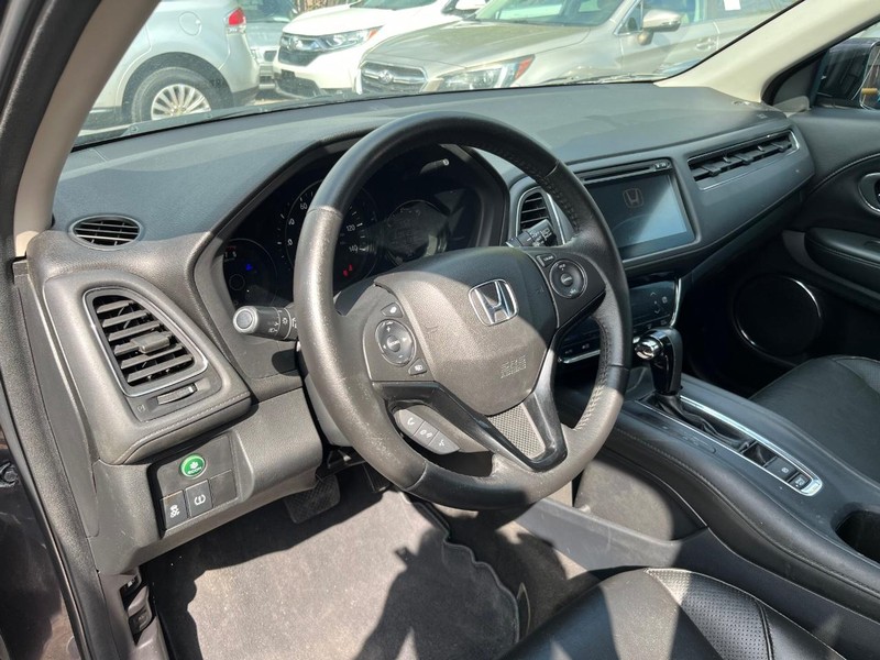 Honda HR-V Vehicle Full-screen Gallery Image 10