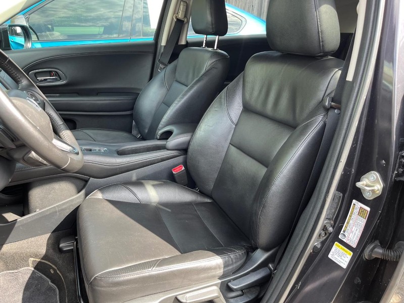 Honda HR-V Vehicle Full-screen Gallery Image 11