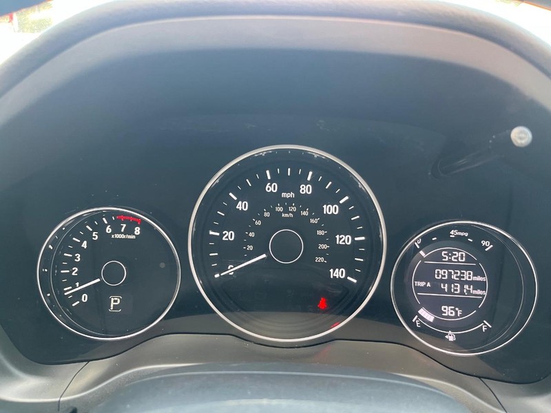 Honda HR-V Vehicle Full-screen Gallery Image 21