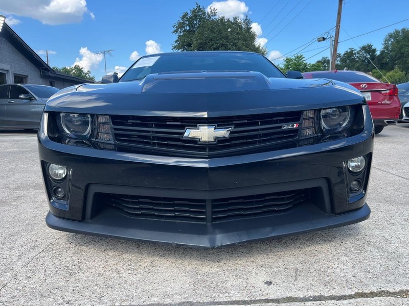 Chevrolet Camaro Vehicle Full-screen Gallery Image 02