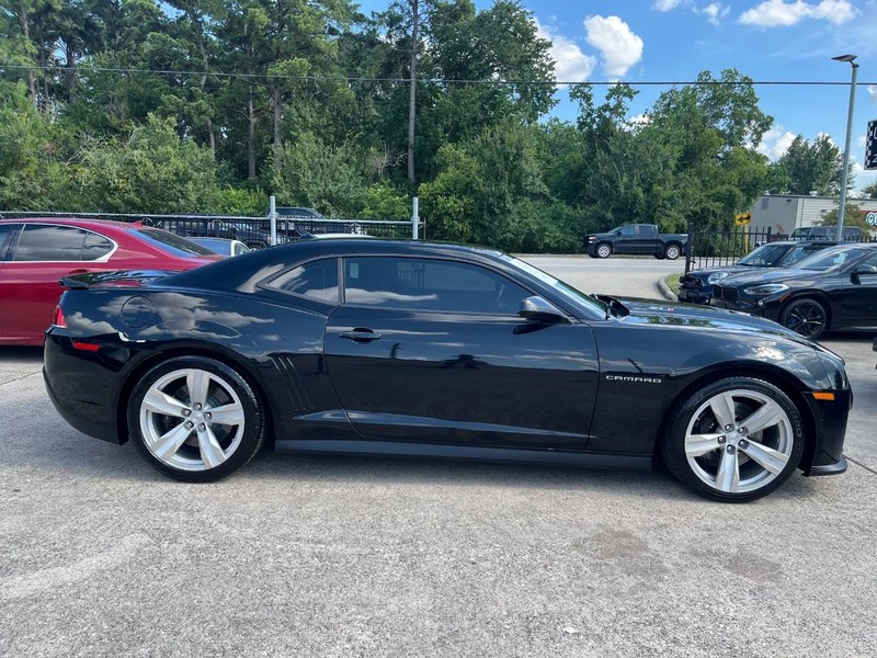 Chevrolet Camaro Vehicle Full-screen Gallery Image 05