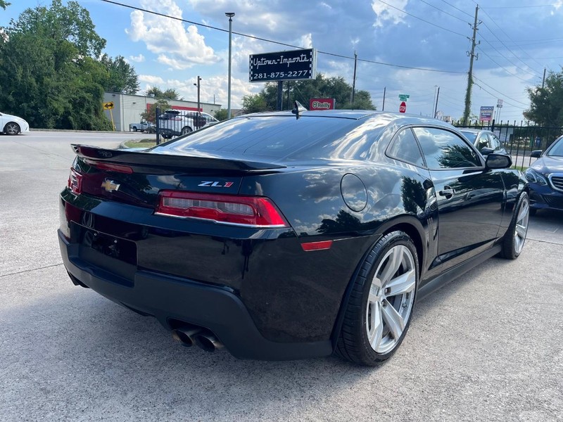 Chevrolet Camaro Vehicle Full-screen Gallery Image 06