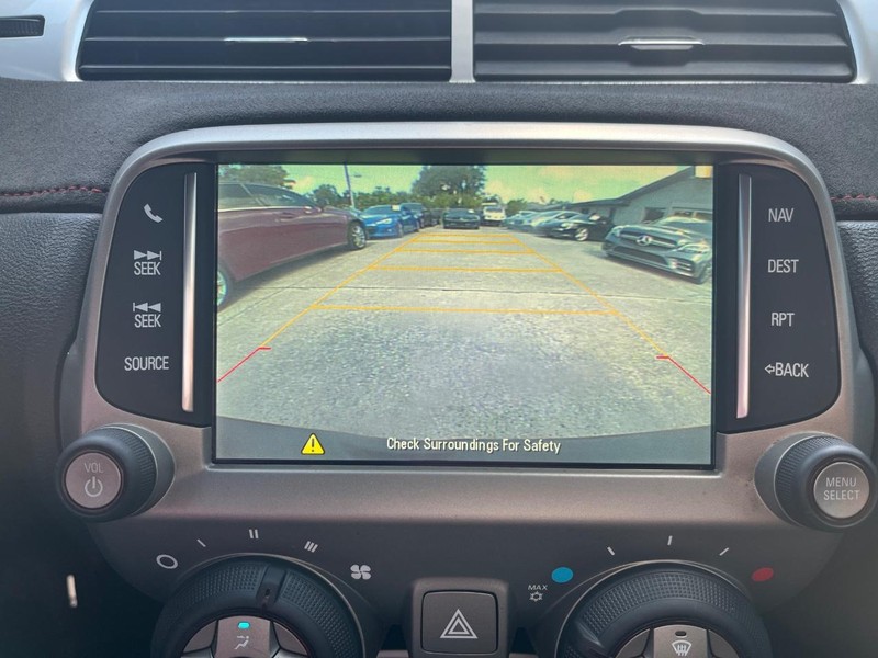 Chevrolet Camaro Vehicle Full-screen Gallery Image 21