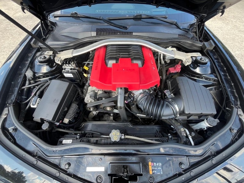 Chevrolet Camaro Vehicle Full-screen Gallery Image 24