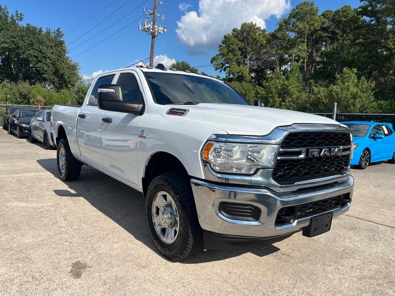 Ram 2500 Vehicle Full-screen Gallery Image 04