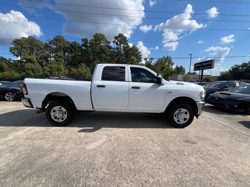Ram 2500 Vehicle Full-screen Gallery Image 05