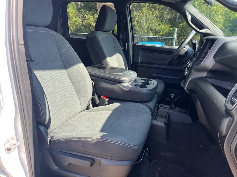 Ram 2500 Vehicle Full-screen Gallery Image 14