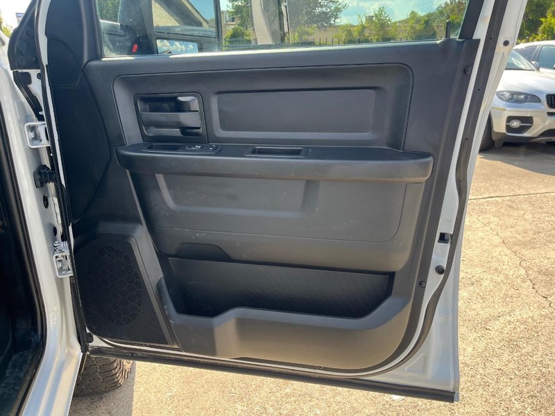 Ram 2500 Vehicle Full-screen Gallery Image 15