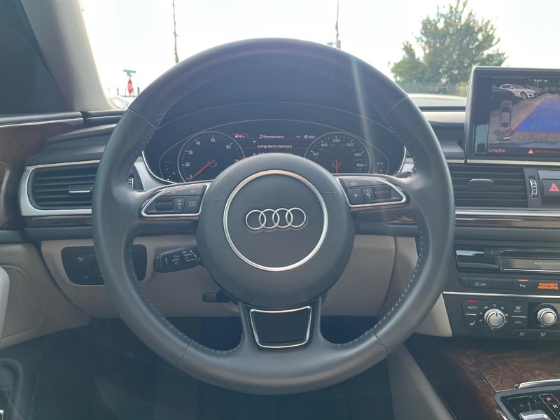 Audi A6 Vehicle Full-screen Gallery Image 20