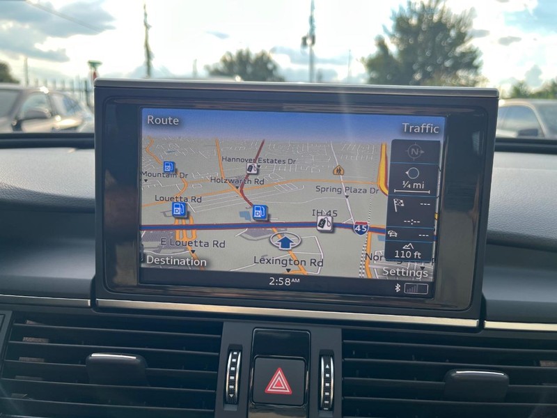 Audi A6 Vehicle Full-screen Gallery Image 24