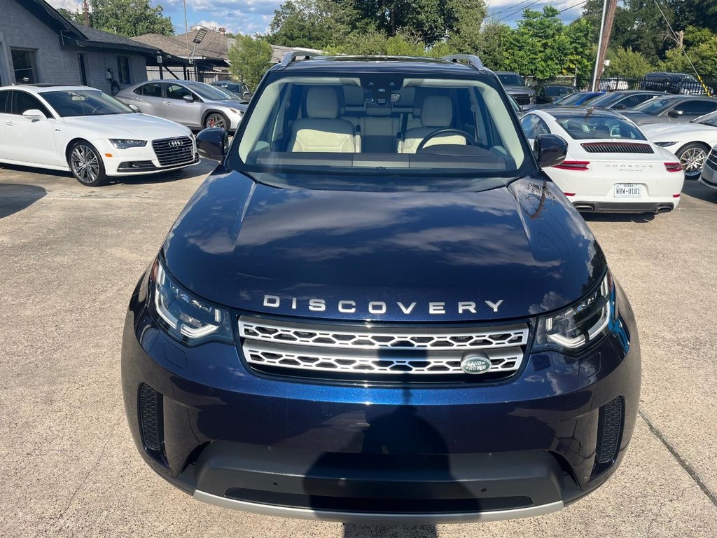 Land Rover Discovery Vehicle Full-screen Gallery Image 03