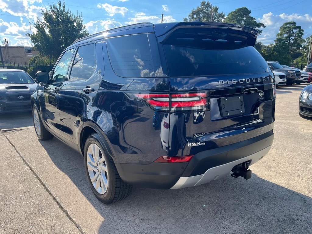 Land Rover Discovery Vehicle Full-screen Gallery Image 07