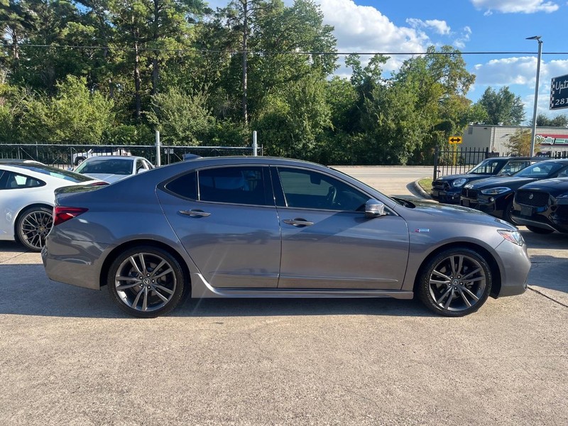 Acura TLX Vehicle Full-screen Gallery Image 05