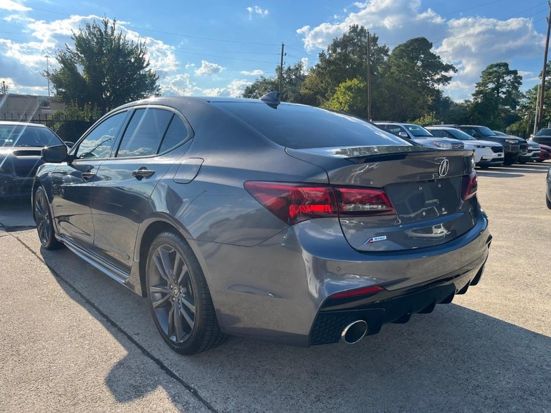 Acura TLX Vehicle Full-screen Gallery Image 08