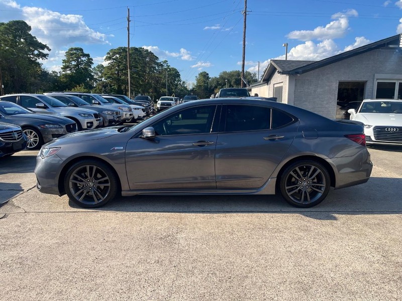 Acura TLX Vehicle Full-screen Gallery Image 09