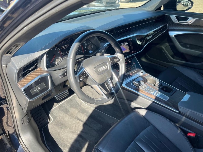 Audi A6 Vehicle Full-screen Gallery Image 10