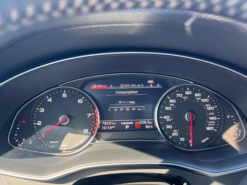 Audi A6 Vehicle Full-screen Gallery Image 21