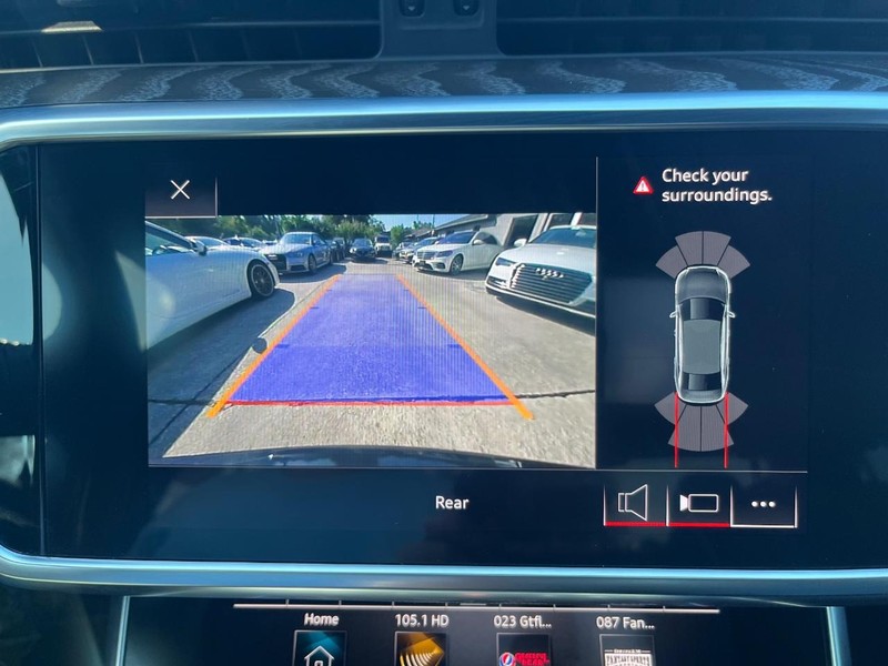 Audi A6 Vehicle Full-screen Gallery Image 23