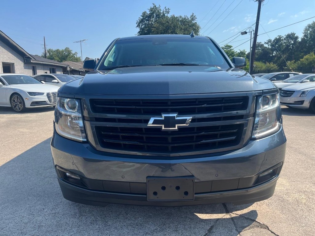 Chevrolet Suburban Vehicle Full-screen Gallery Image 02