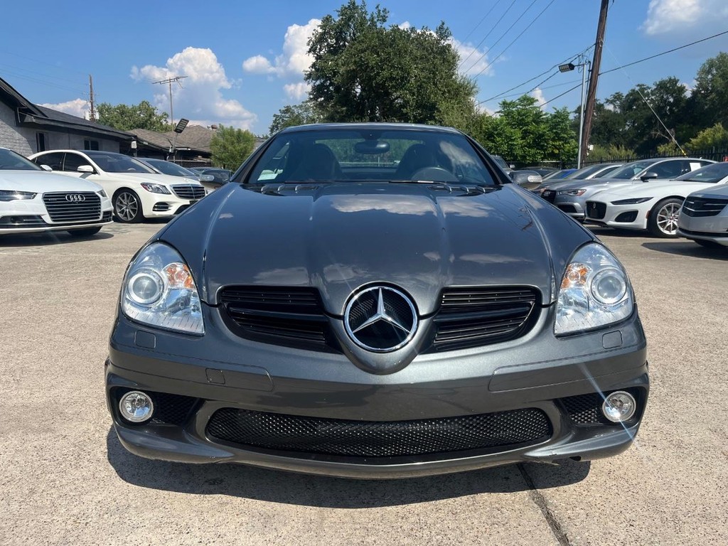 Mercedes-Benz SLK 55 AMG Vehicle Full-screen Gallery Image 04