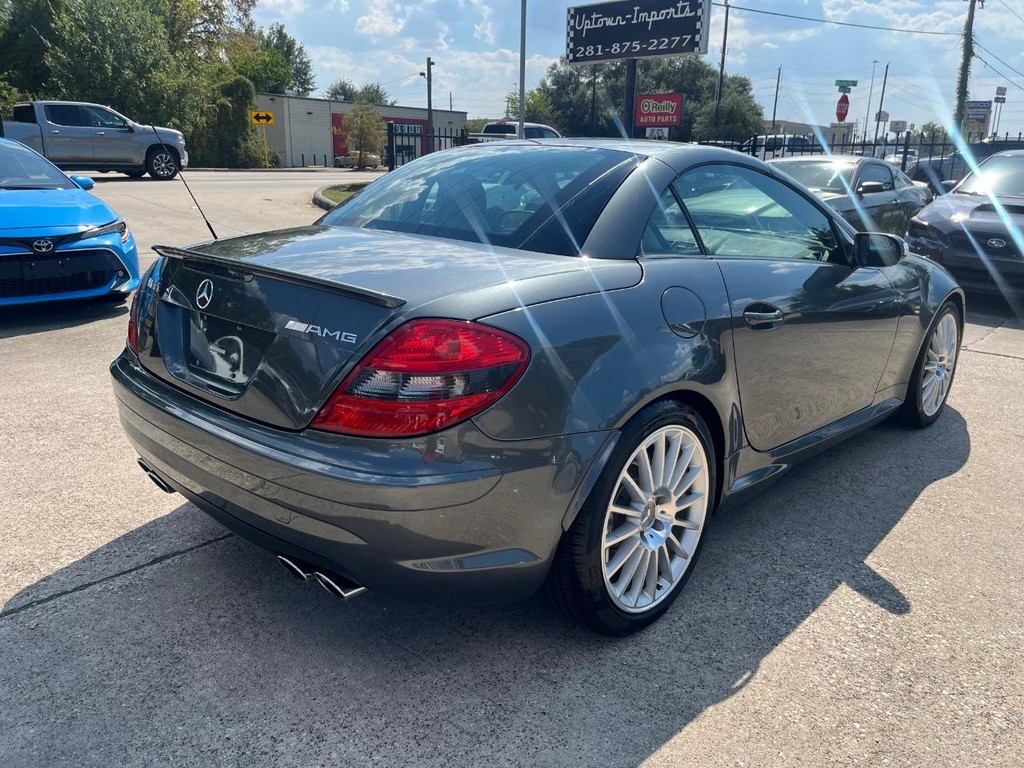 Mercedes-Benz SLK 55 AMG Vehicle Full-screen Gallery Image 11
