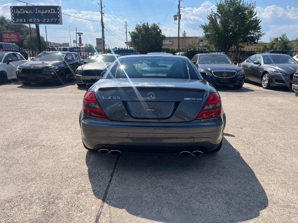 Mercedes-Benz SLK 55 AMG Vehicle Full-screen Gallery Image 13