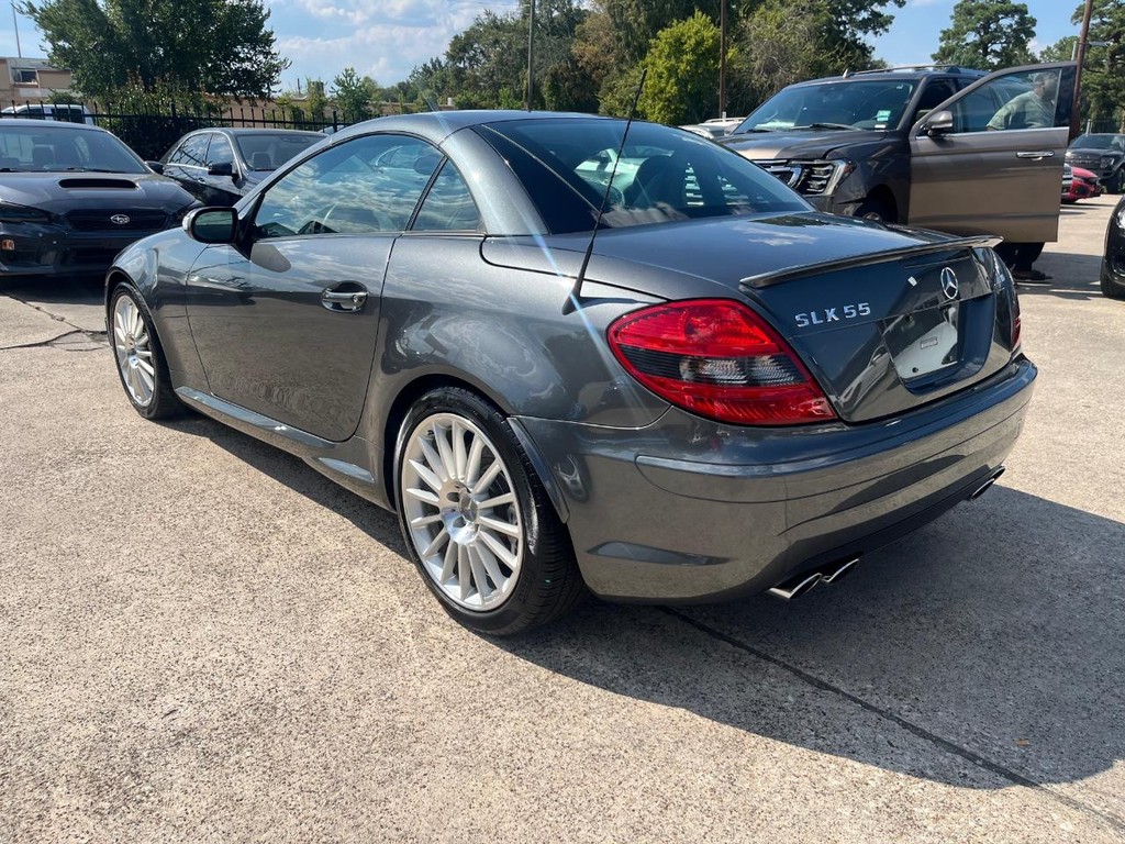 Mercedes-Benz SLK 55 AMG Vehicle Full-screen Gallery Image 15