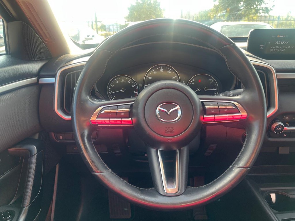 Mazda CX-50 Vehicle Full-screen Gallery Image 17