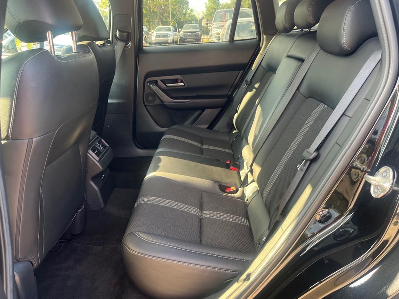 Mazda CX-50 Vehicle Full-screen Gallery Image 14