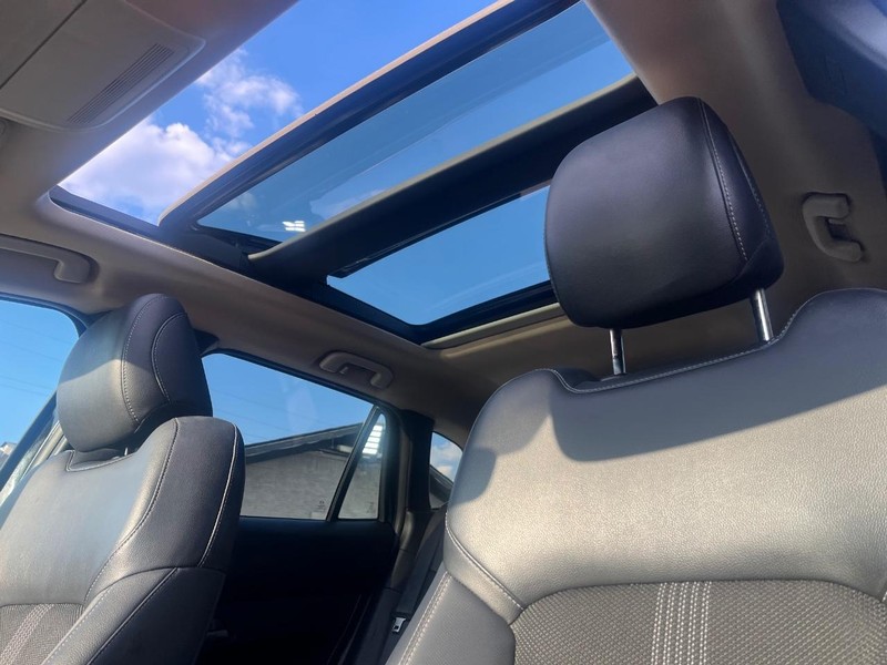 Mazda CX-50 Vehicle Full-screen Gallery Image 21