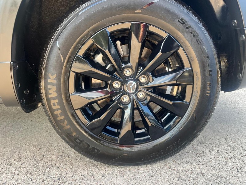 Mazda CX-50 Vehicle Full-screen Gallery Image 23