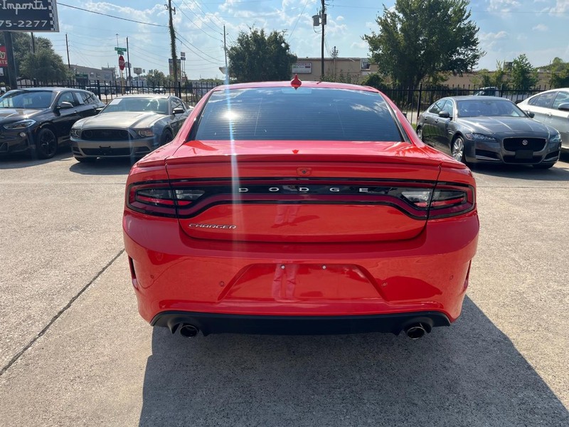 Dodge Charger Vehicle Full-screen Gallery Image 07