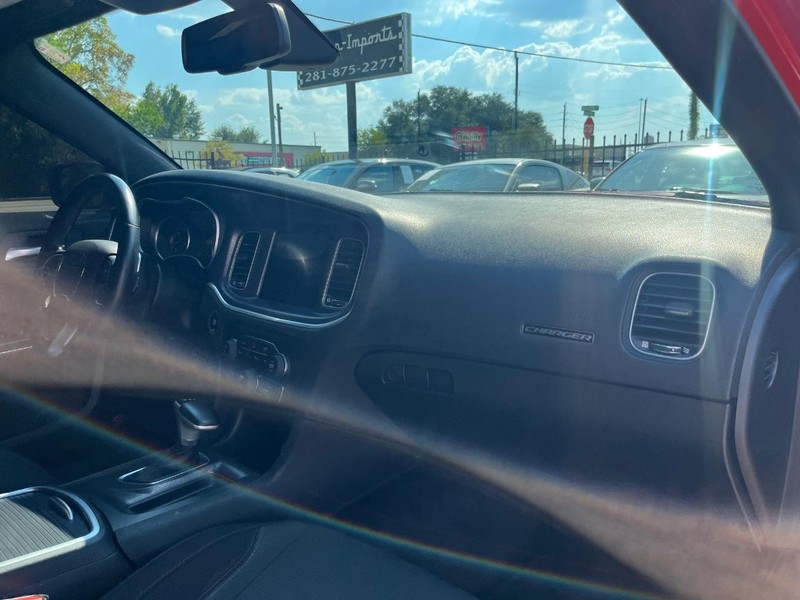 Dodge Charger Vehicle Full-screen Gallery Image 13