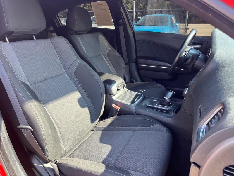 Dodge Charger Vehicle Full-screen Gallery Image 14