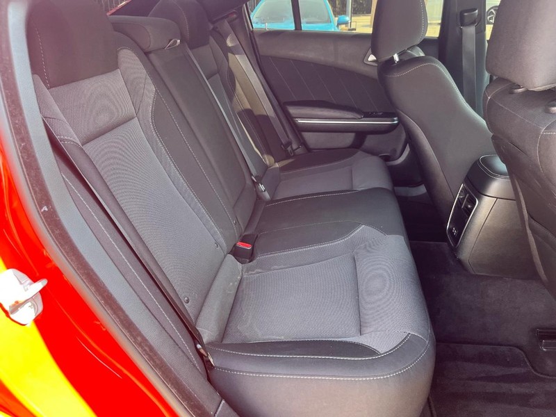 Dodge Charger Vehicle Full-screen Gallery Image 16