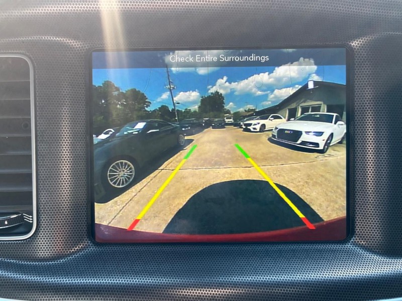 Dodge Charger Vehicle Full-screen Gallery Image 24