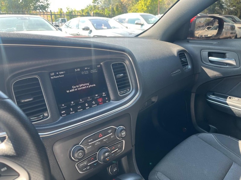 Dodge Charger Vehicle Full-screen Gallery Image 26