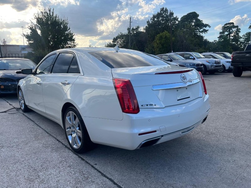 Cadillac CTS Sedan Vehicle Full-screen Gallery Image 08