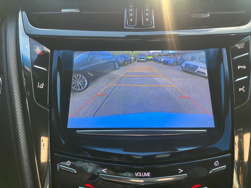 Cadillac CTS Sedan Vehicle Full-screen Gallery Image 24