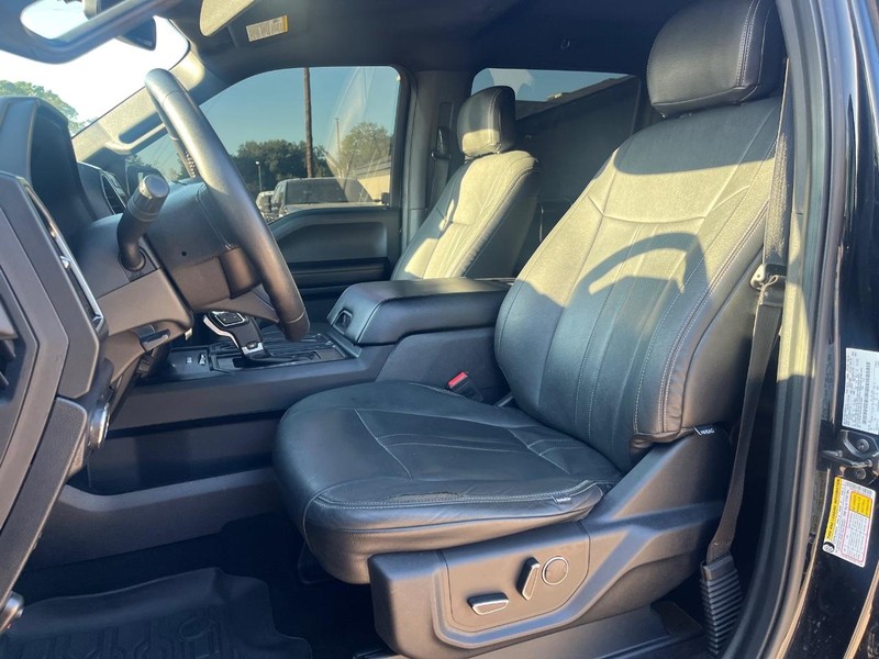 Ford F-150 Vehicle Full-screen Gallery Image 11