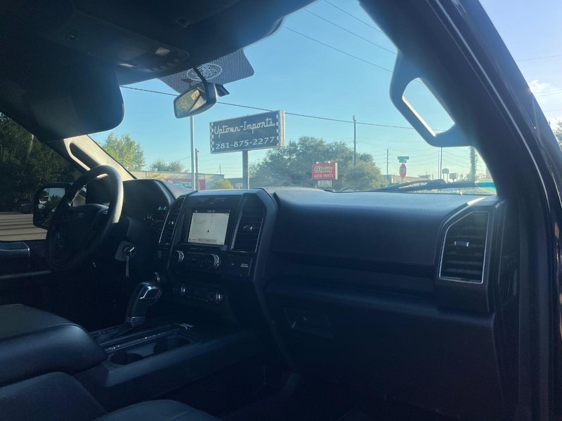 Ford F-150 Vehicle Full-screen Gallery Image 13