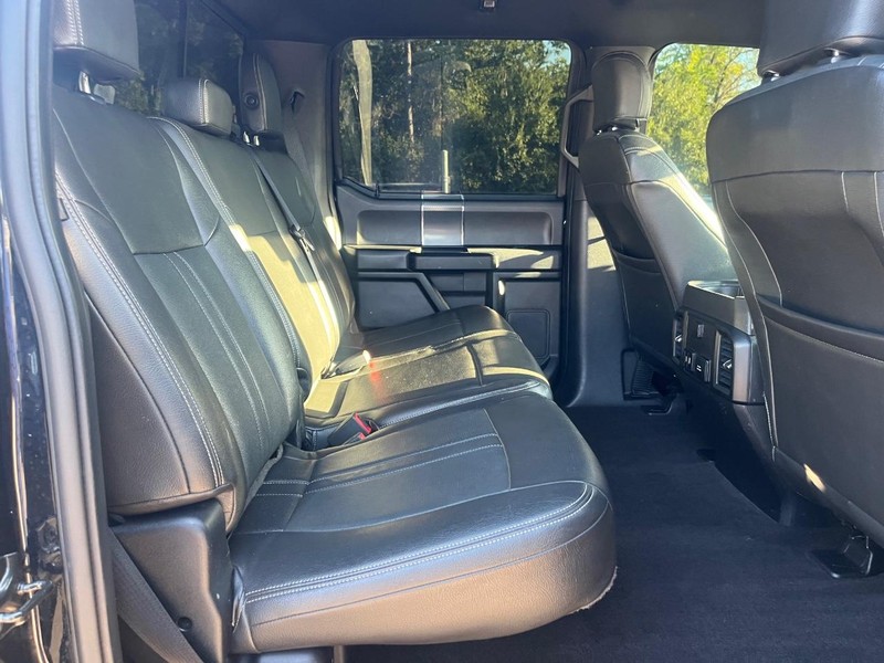 Ford F-150 Vehicle Full-screen Gallery Image 16