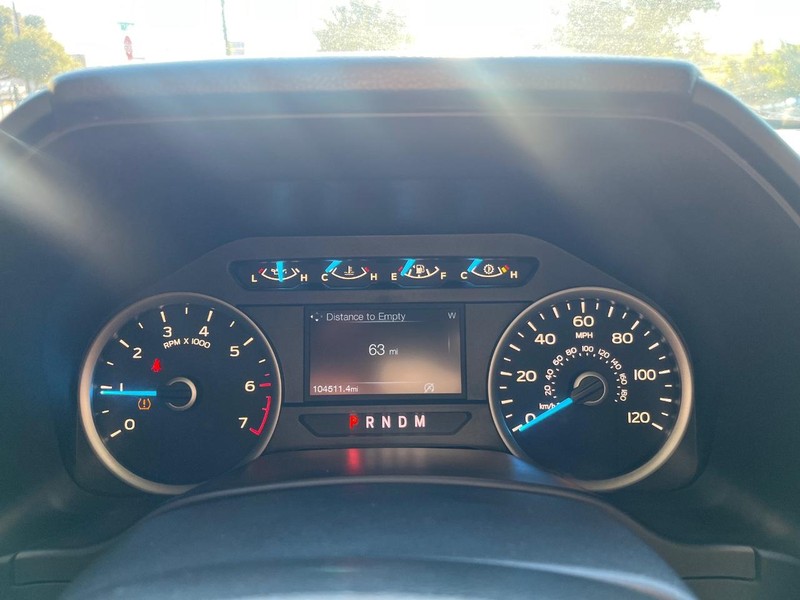 Ford F-150 Vehicle Full-screen Gallery Image 21