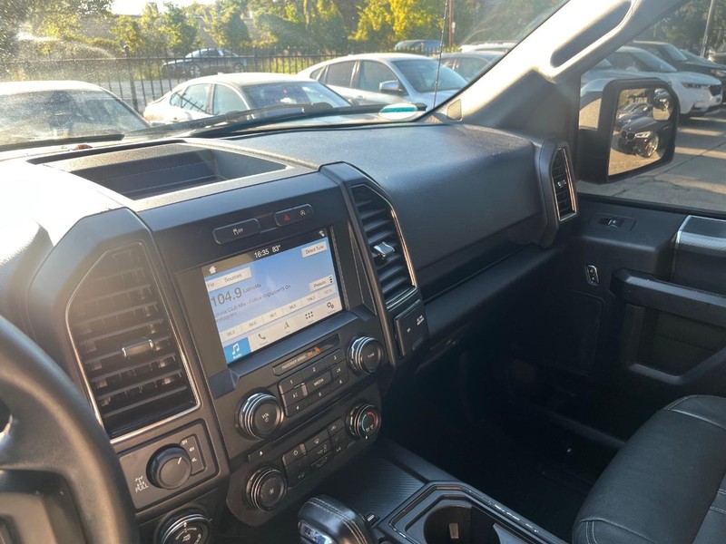 Ford F-150 Vehicle Full-screen Gallery Image 25