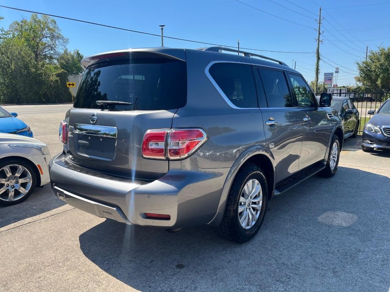 Nissan Armada Vehicle Full-screen Gallery Image 06