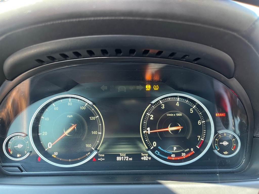 BMW 640i Gran Coupe Vehicle Full-screen Gallery Image 21