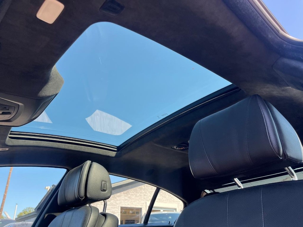 BMW 640i Gran Coupe Vehicle Full-screen Gallery Image 25