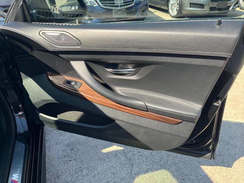 BMW 640i Gran Coupe Vehicle Full-screen Gallery Image 15