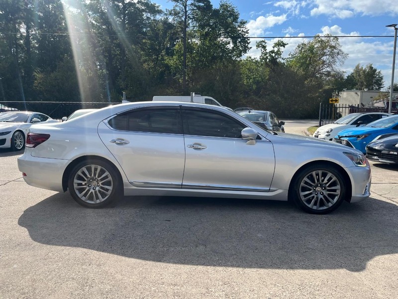 Lexus LS 460 Vehicle Full-screen Gallery Image 05